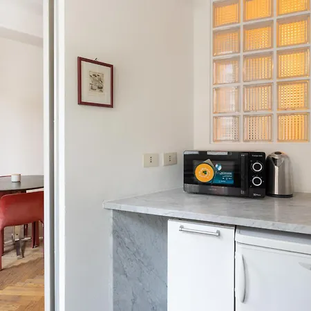 One Bedroom Of Comfort And Style In The Heart Of Apartment *