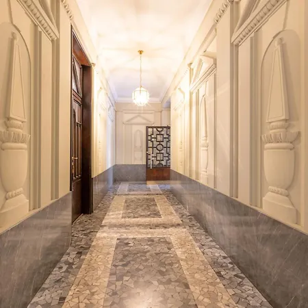 One Bedroom Of Comfort And Style In The Heart Of Apartment *