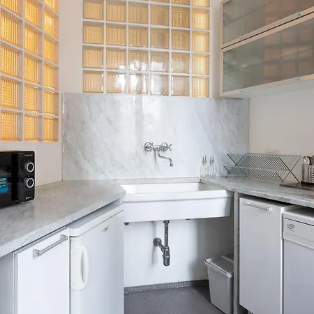 One Bedroom Of Comfort And Style In The Heart Of Apartment *